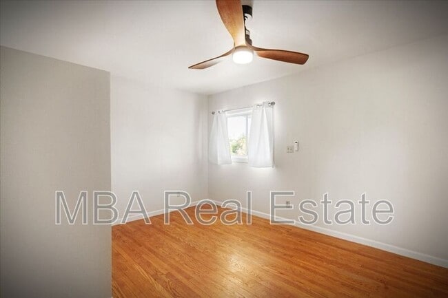 Building Photo - 1338 W Monroe St