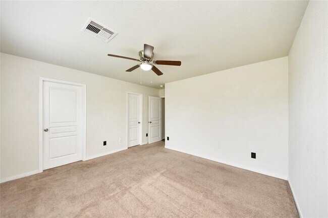 Building Photo - 5710 Camelia Evergreen Ln