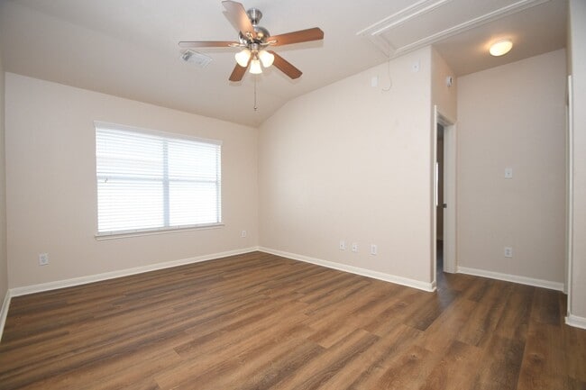 Building Photo - 13111 Rippling Creek Ln