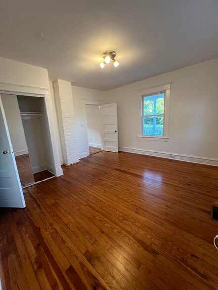 Large bedroom 1 - 704 Blenheim Ave