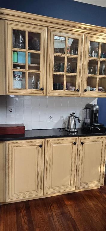 Building Photo - 852 Anthony Rd