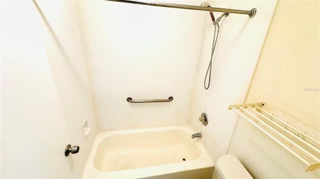 Building Photo - 7900 S Orange Blossom Trail