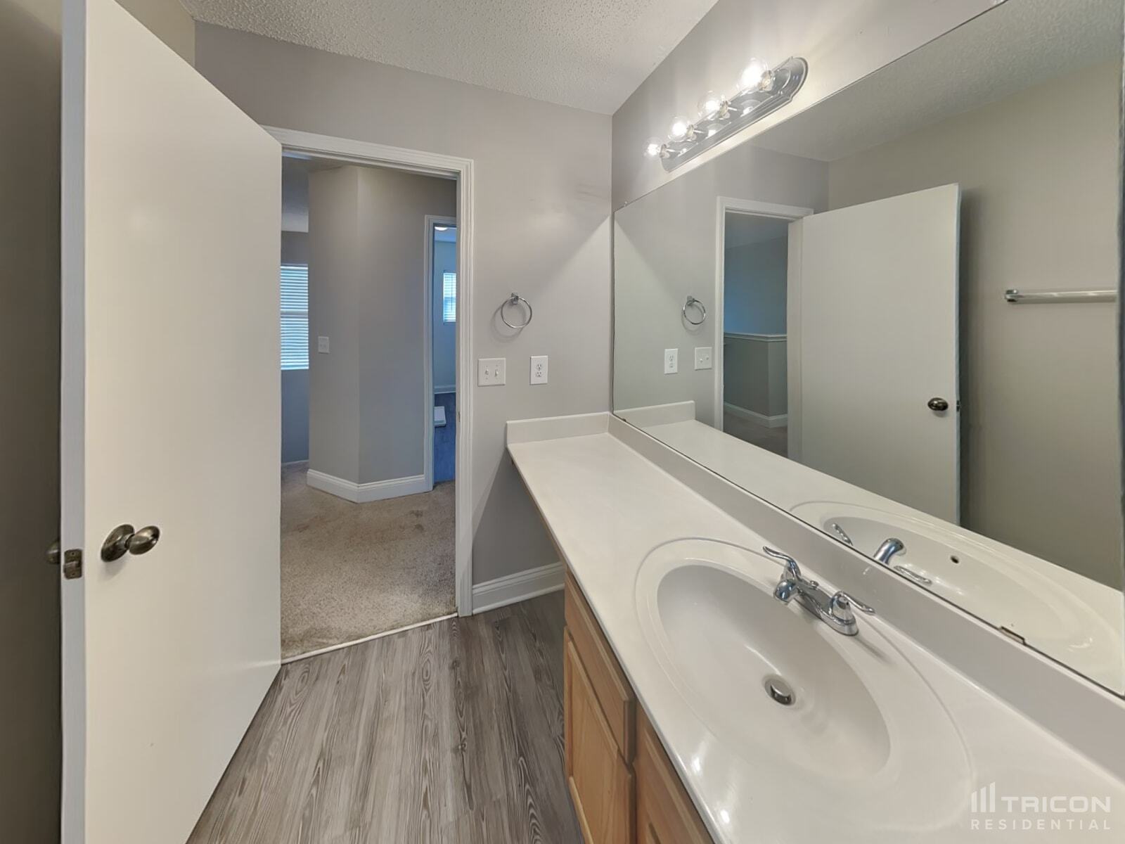 Building Photo - 4744 Abercromby St