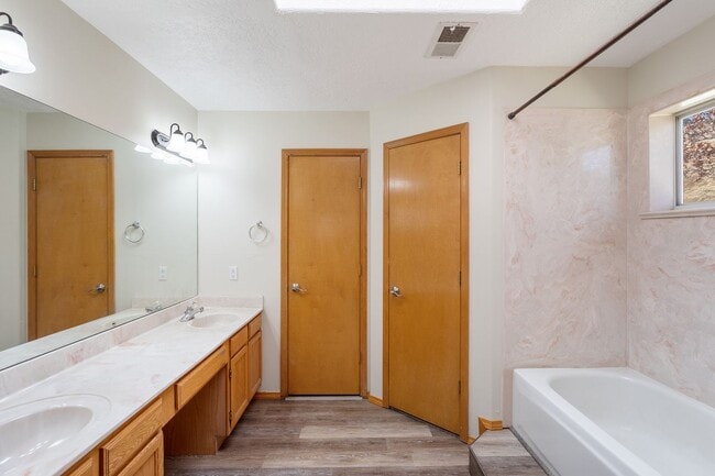 Building Photo - Durango 5 Bed 3 Bath Rental Home