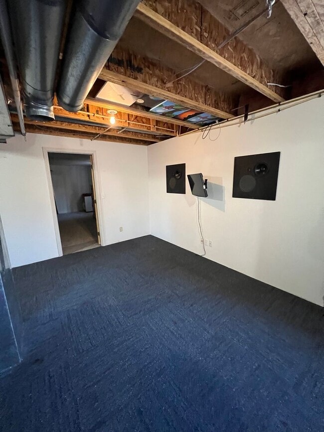 Building Photo - Beautiful 4 Bedroom Home In Wolf Creek Available in March!