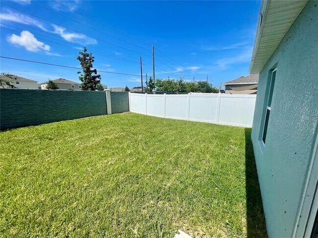 Building Photo - 348 Towns Cir