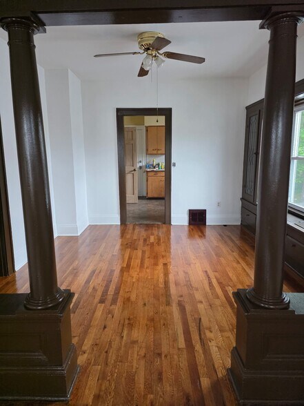 Building Photo - 4021 Gifford Ave