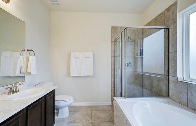 Building Photo - 15122 Provost Craig Dr