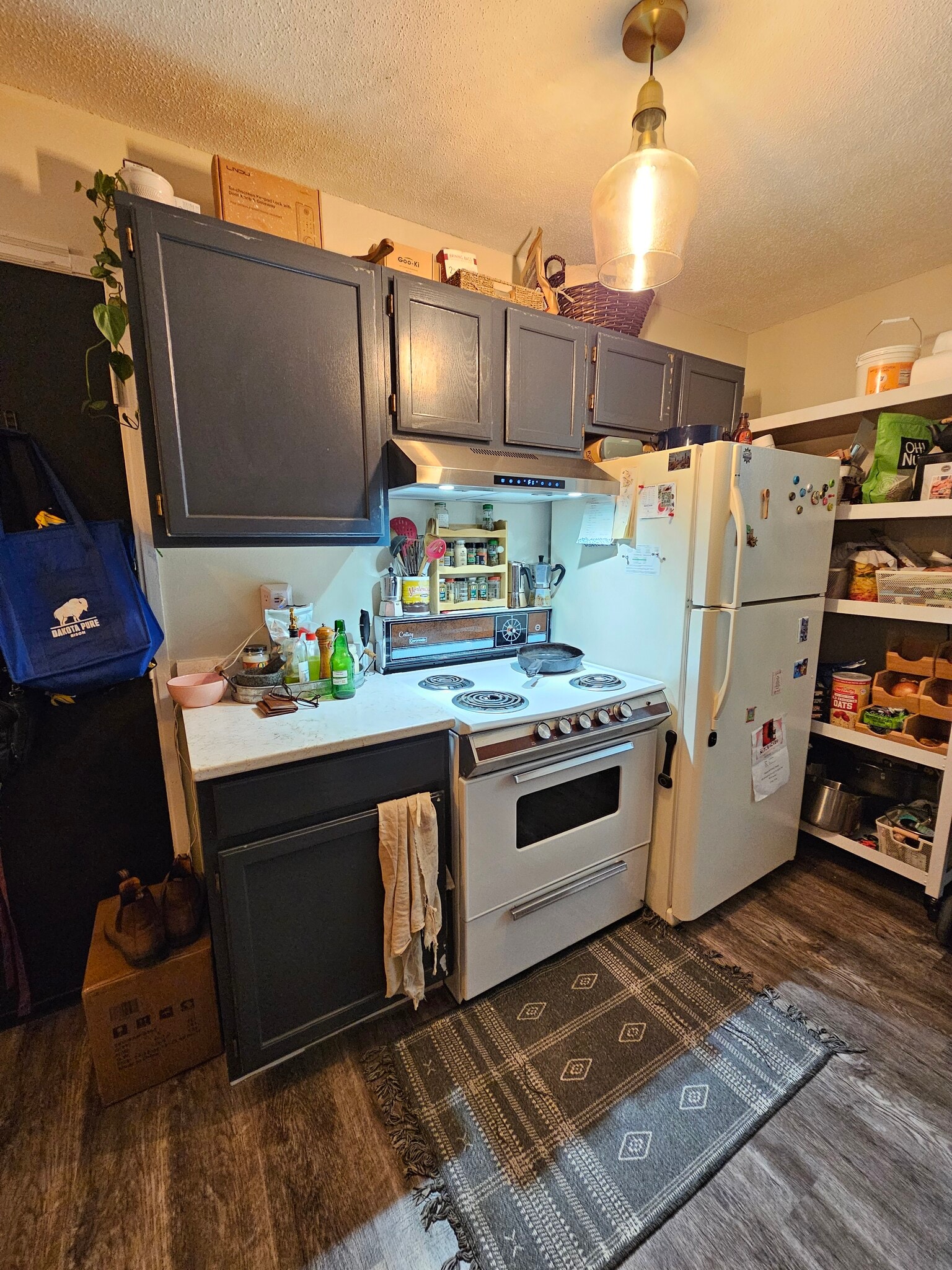 Kitchen - 332 E Main St