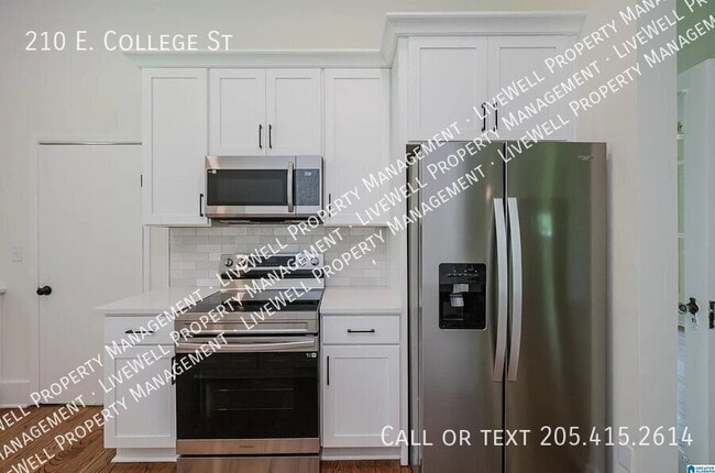 Building Photo - 210 E College St