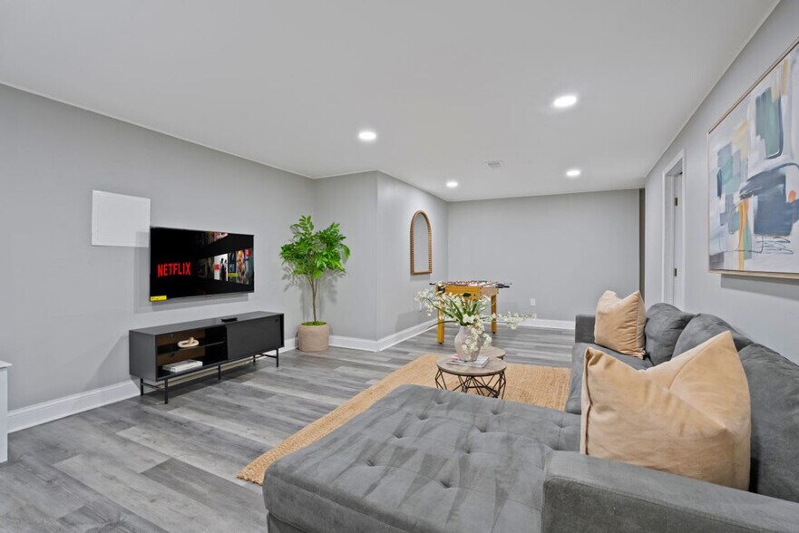 Building Photo - 508 S Warrington Rd