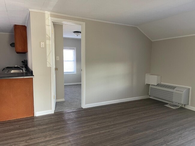 Building Photo - 1127 S 7th St