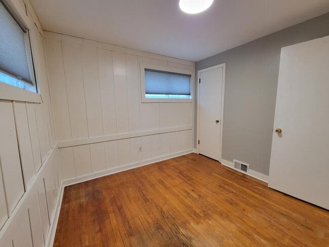 Building Photo - 137 Rosemont Dr