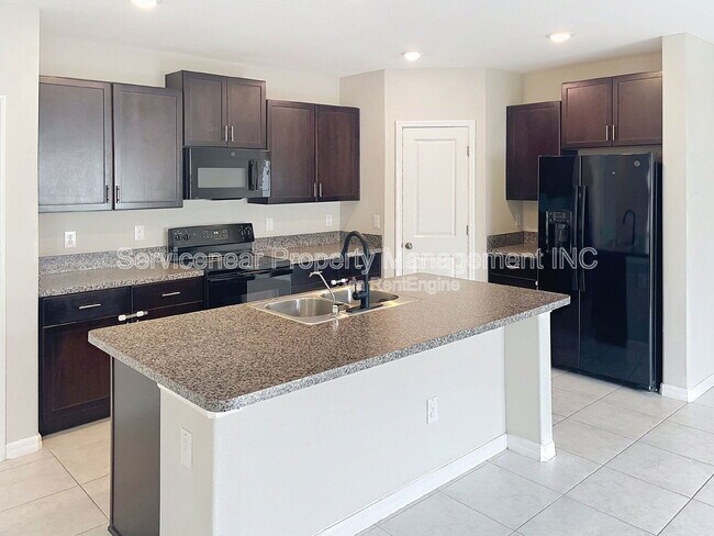 Building Photo - 3810 Romano Busciglio St