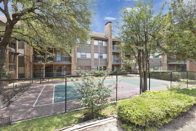 Building Photo - 8888 Tallwood Dr