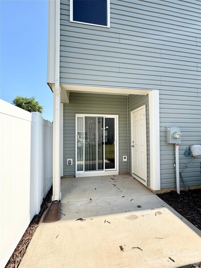 Building Photo - 13929 Clayborn St