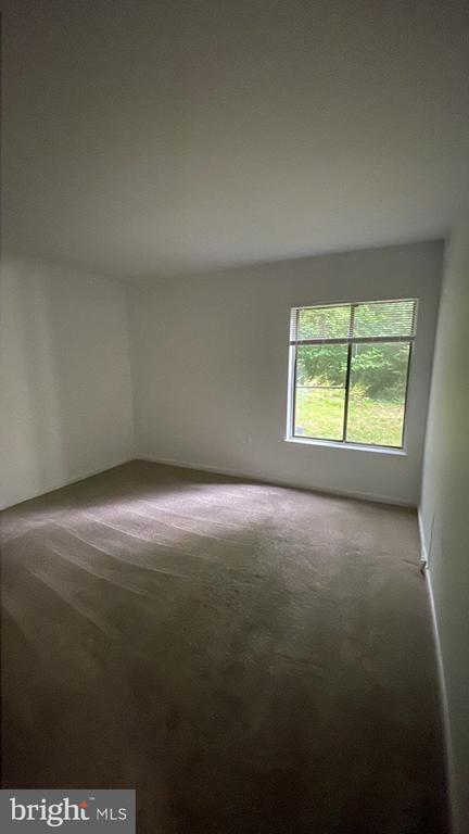 Building Photo - 10572 Twin Rivers Rd