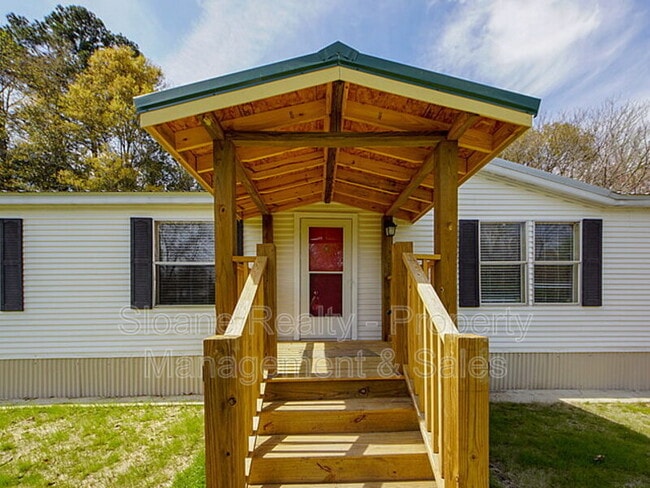 Building Photo - 3184 Sanders Rd