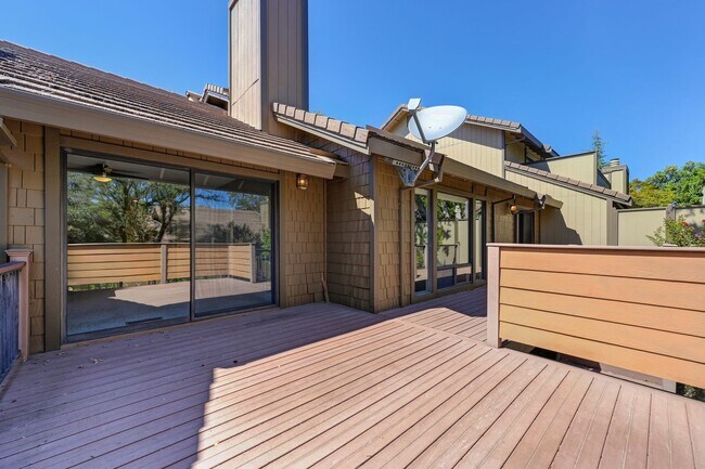 Building Photo - South Auburn Gem! Stylish 2BR Townhome in Quiet, Neighborhood