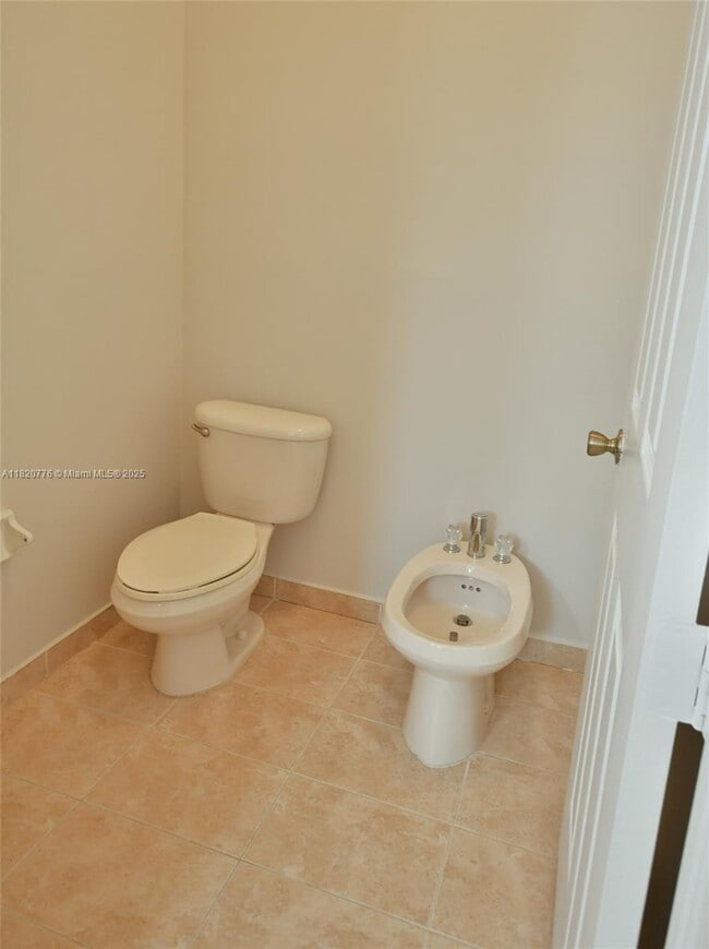 Building Photo - 8940 SW 228th Ln