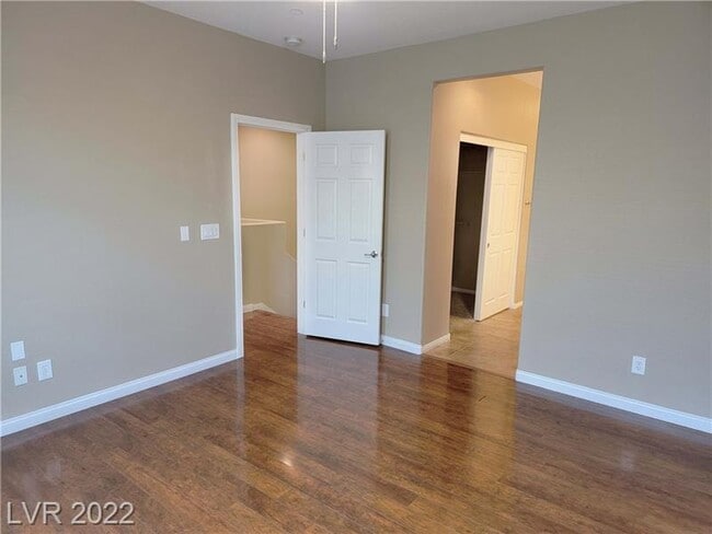 Building Photo - 8455 Classique Ave