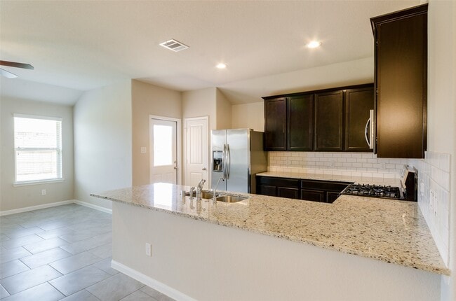 Building Photo - 2213 Del Mar Dr