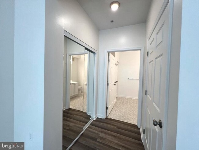 Building Photo - Beautiful 2 bedroom 2 baths condo in the gated community of Chestnut Point.