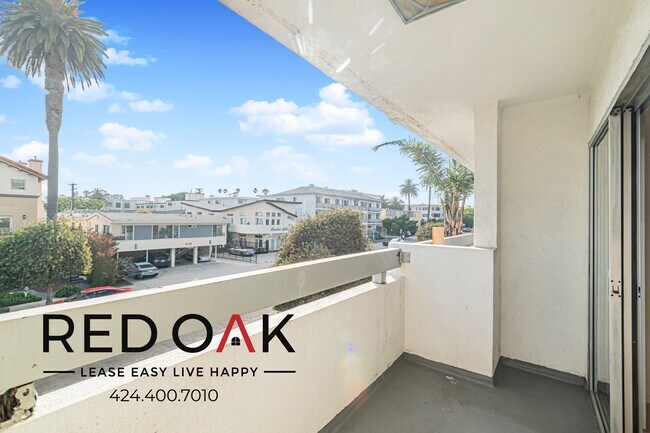 Building Photo - 1033 3rd St