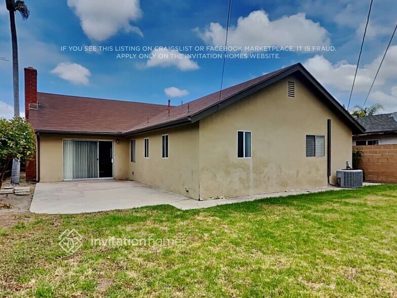 Building Photo - 24416 Island Ave