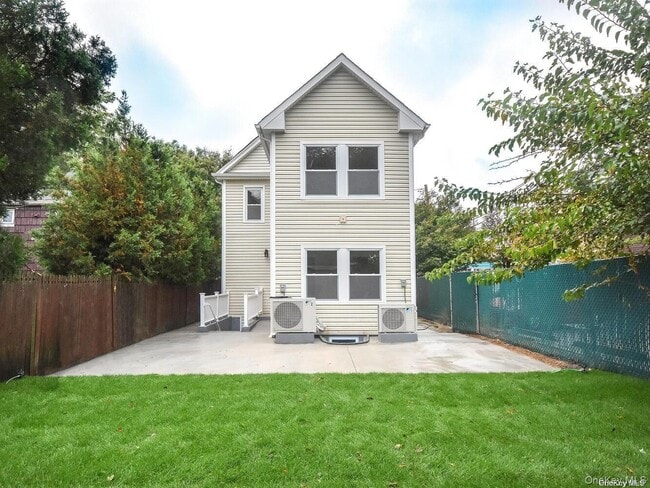 Building Photo - 4 S 8th St