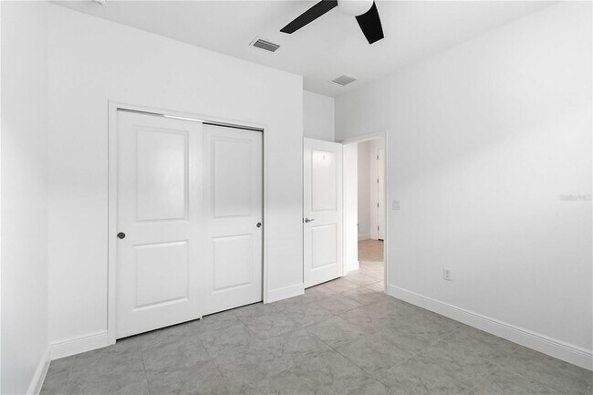 Building Photo - 4848 Shady Pnes Dr