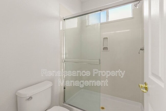 Building Photo - 1801 Riverview Ave