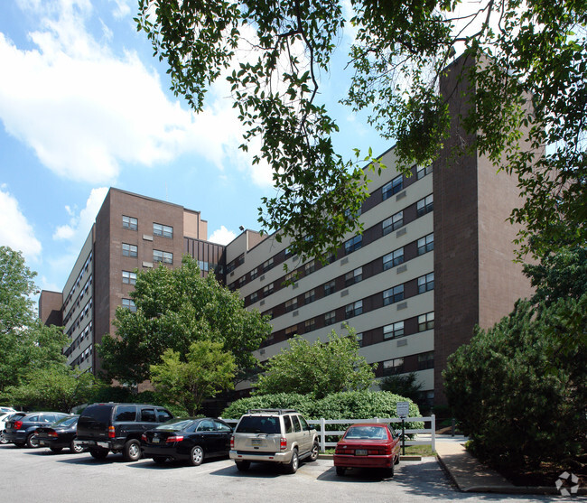 Building Photo - Sandy Hill Terrace