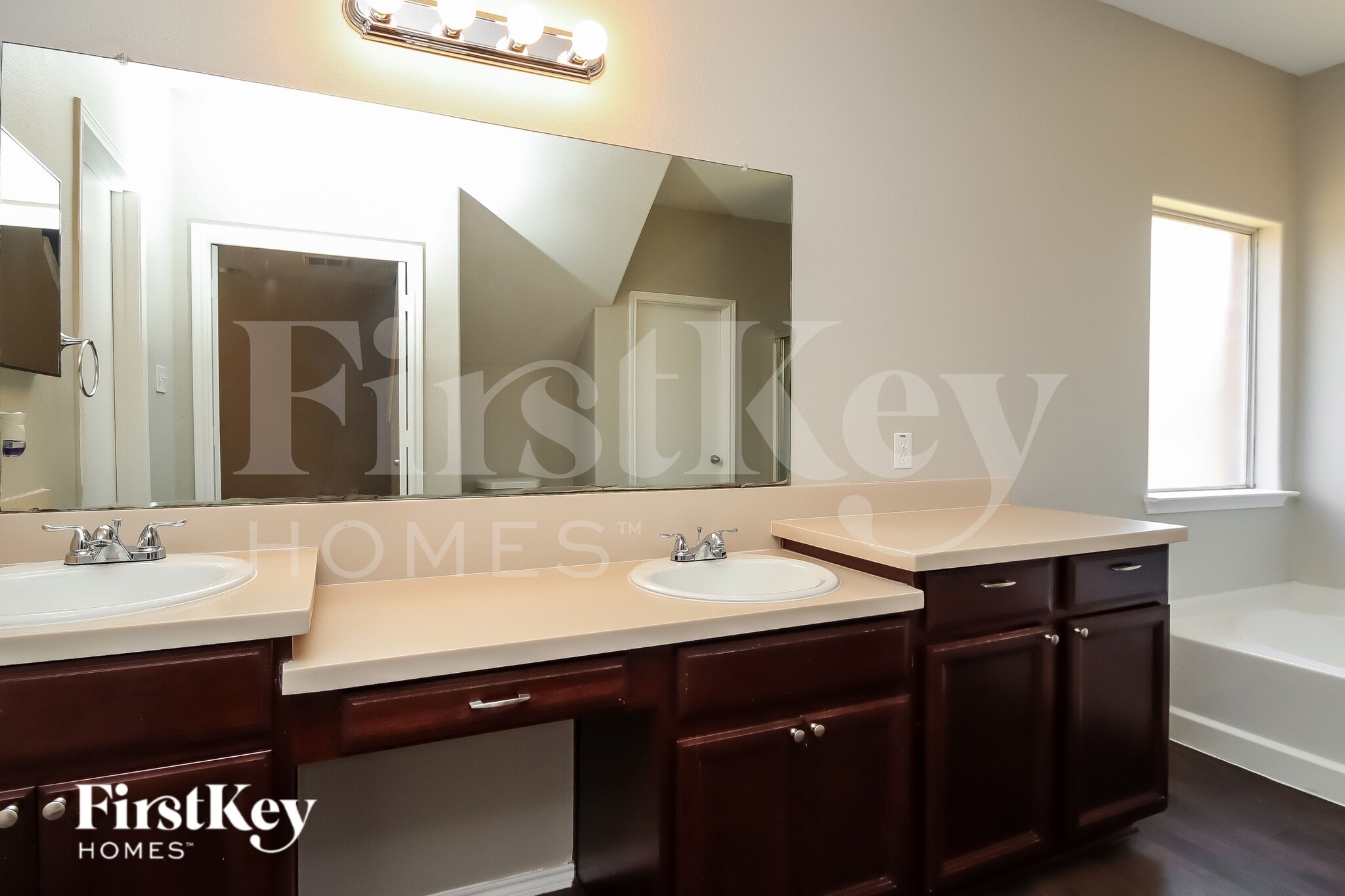 Building Photo - 8610 Sunny Gallop Dr