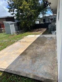 Building Photo - 6237 Polk St