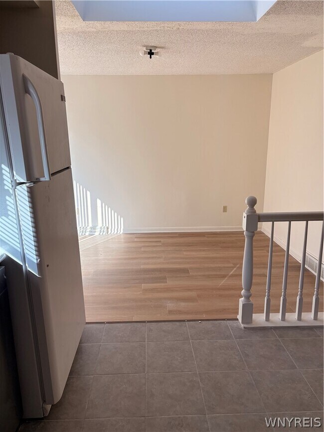 Building Photo - 141 Draden Ln