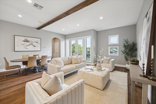 Building Photo - 3102 Eunice St