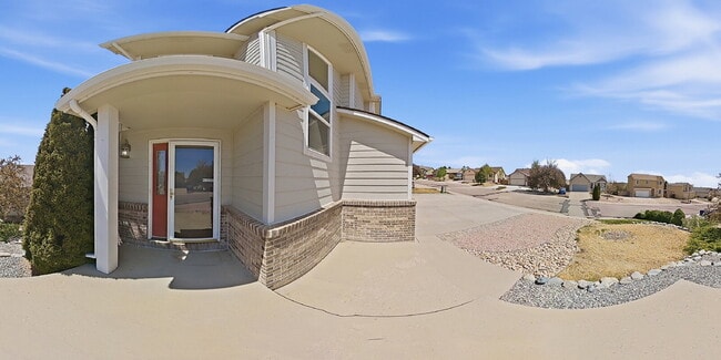 Building Photo - $2,620.95 with $300 off the first month's rent, 5 Beds - 3.5 Bath, Single Family Home in Colorado...