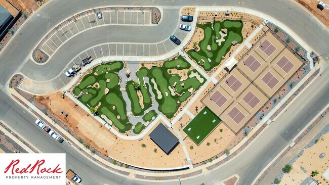 Building Photo - Dog Friendly! 3 Bedroom 2 Bathroom Townhom...