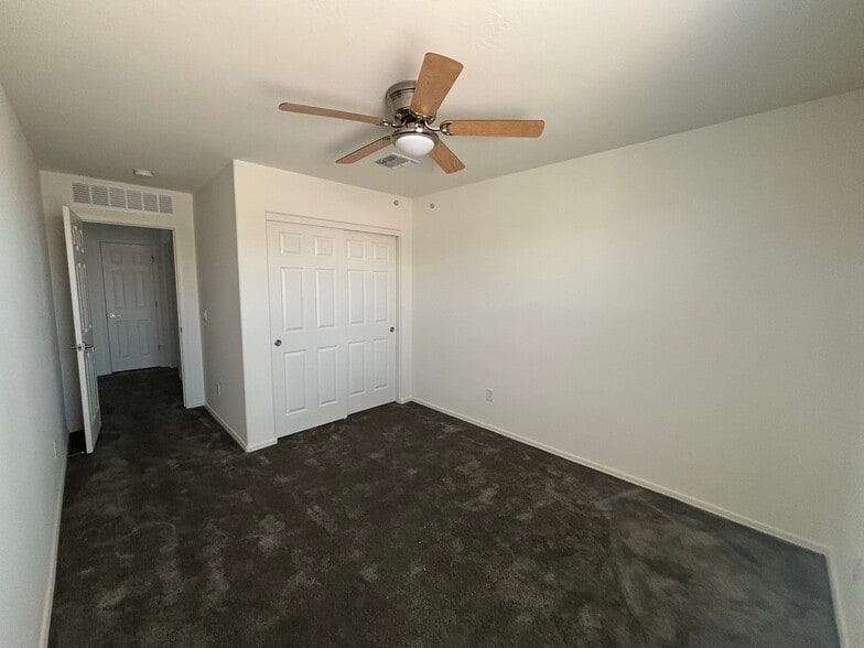 Building Photo - 12568 W Midway Ave