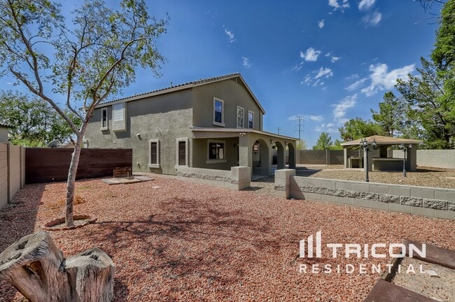 Building Photo - 7713 S 47th Ln