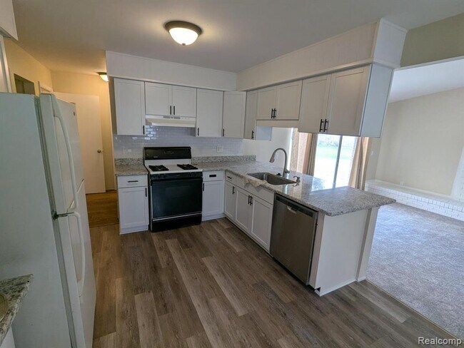 Building Photo - 1344 Revere Dr