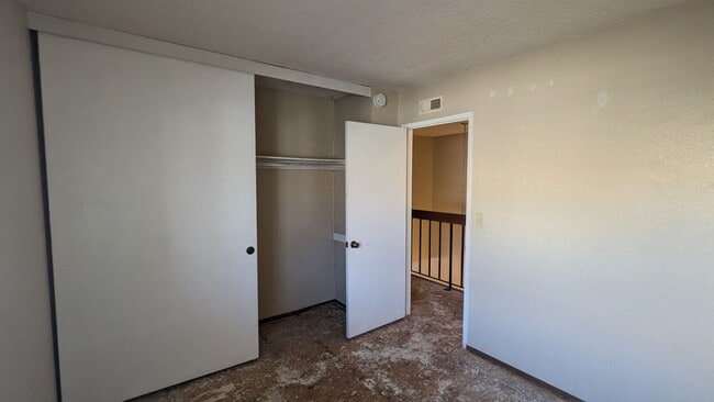 Building Photo - Townhome in Scripps Ranch - Available in July