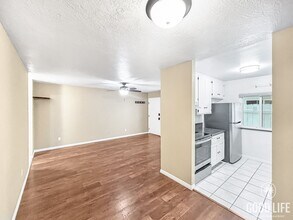 Building Photo - Beautiful 1Bd/1Ba located in Bay Ho!