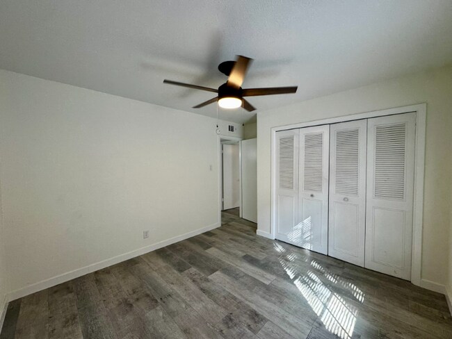 Building Photo - 170 De Chantle Rd
