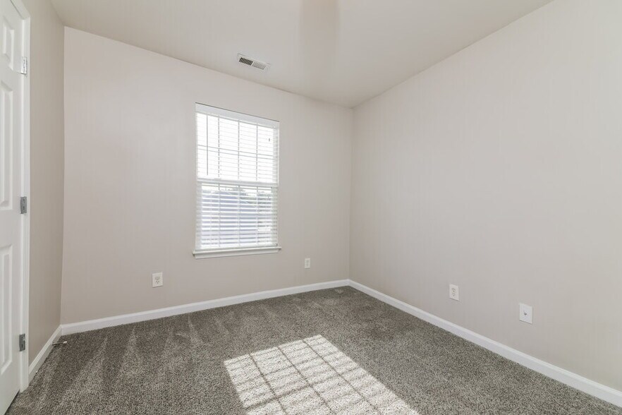 Building Photo - 248 Weststone Blvd