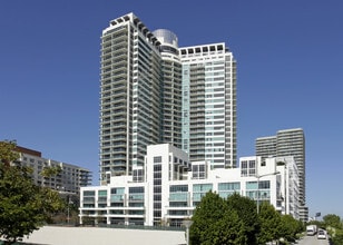 Building Photo - Midtown 4