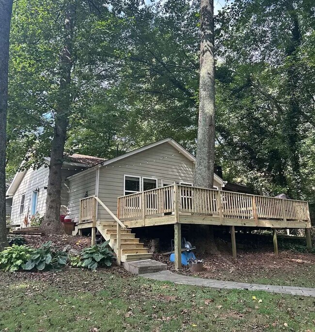 Building Photo - 7865 Wilkinson Dr