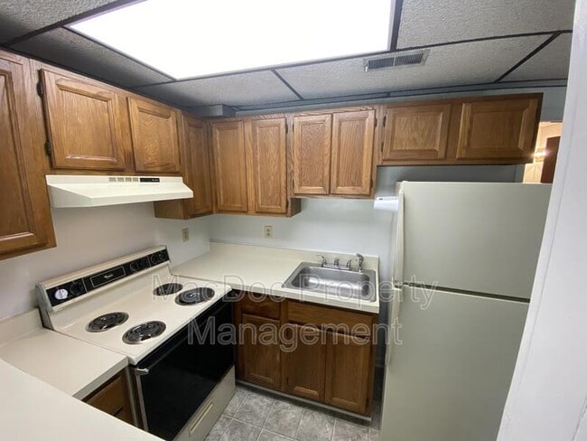Building Photo - 9298 Hayden Dr