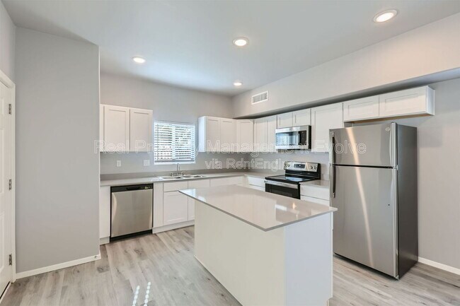 Building Photo - 7010 N 80th Ave